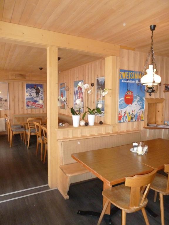 Gasthof Derby Hotell Zweisimmen Eksteriør bilde