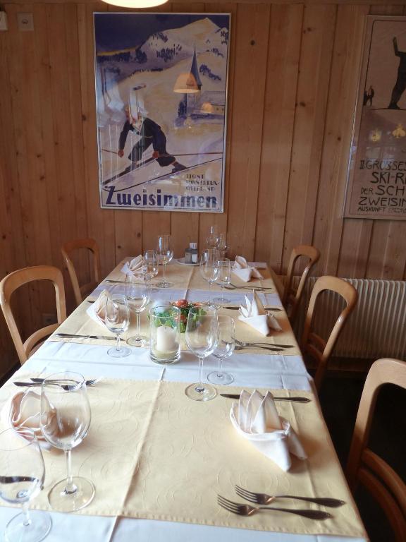 Gasthof Derby Hotell Zweisimmen Eksteriør bilde