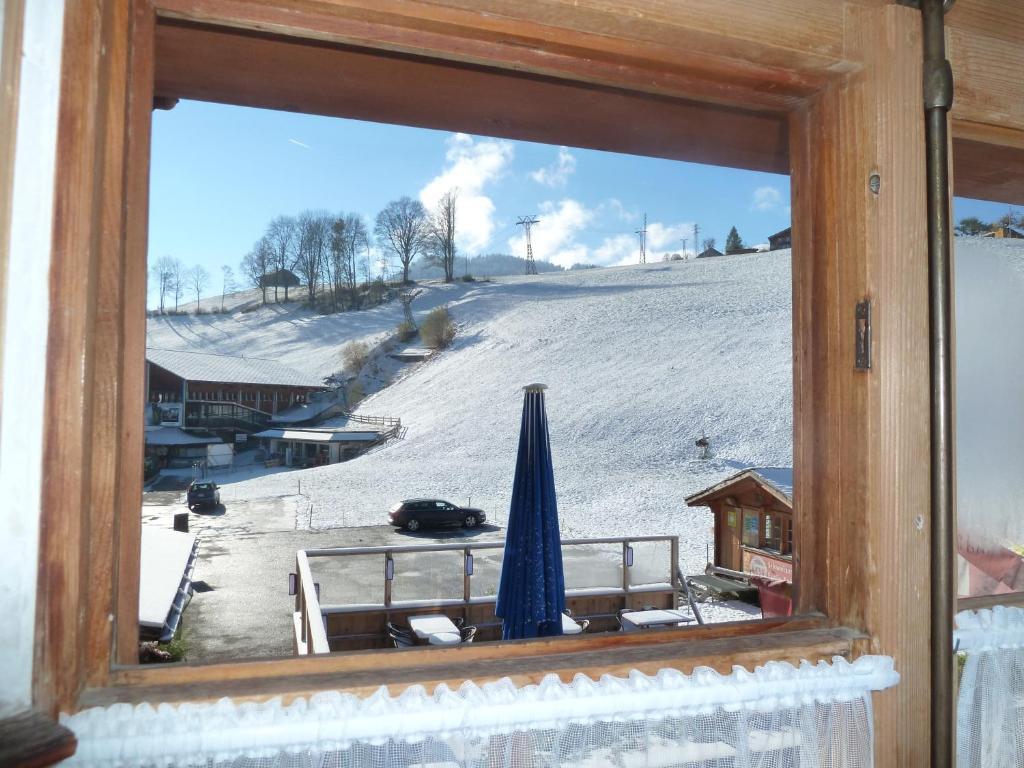 Gasthof Derby Hotell Zweisimmen Rom bilde