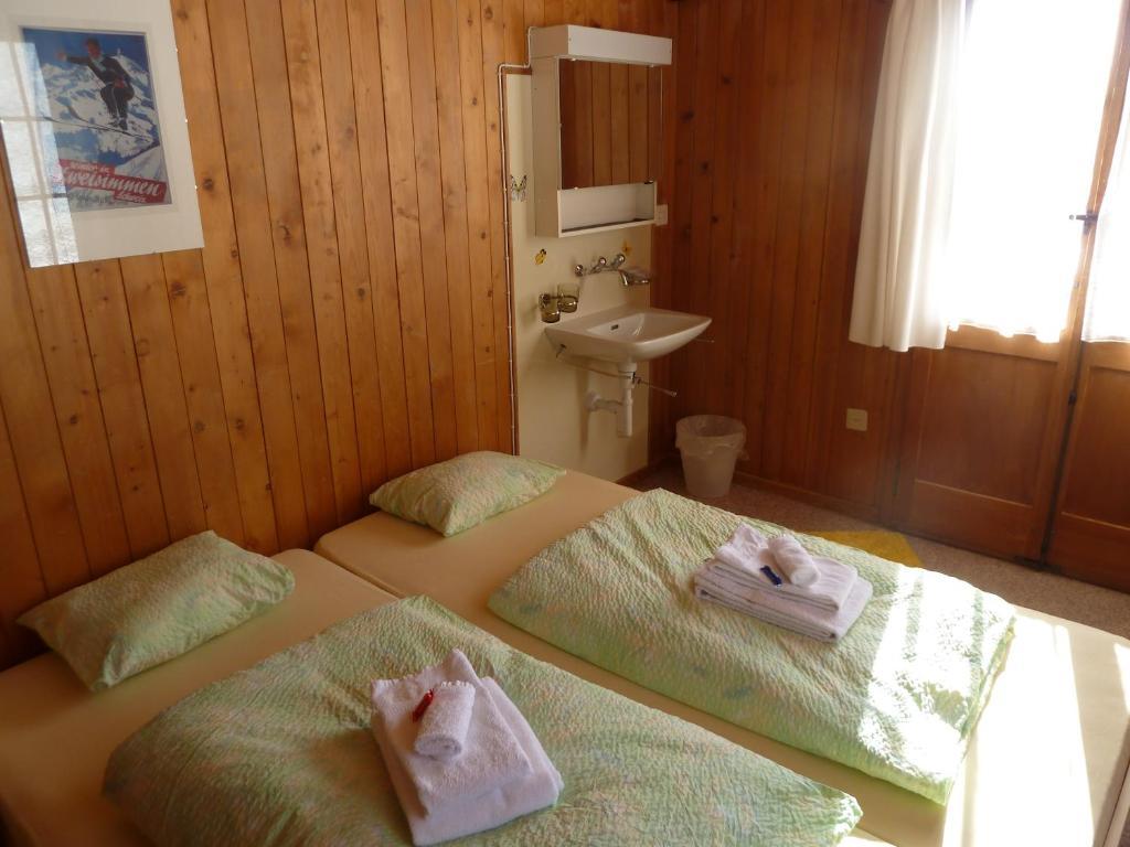 Gasthof Derby Hotell Zweisimmen Rom bilde